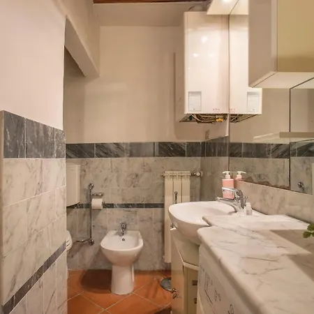 Oltrarno Loft-hosted By Sweetstay